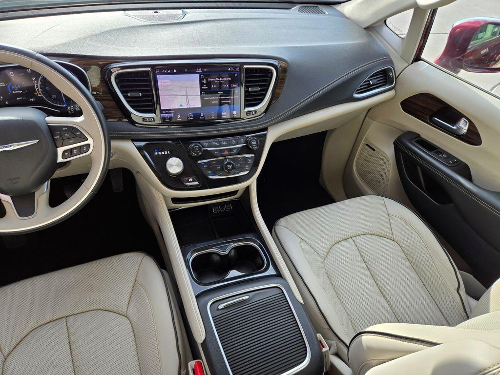used 2021 Chrysler Pacifica car, priced at $31,361