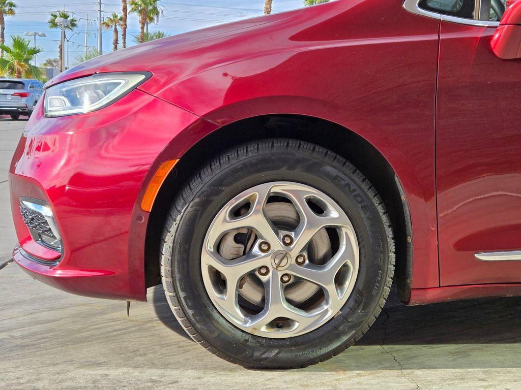 used 2021 Chrysler Pacifica car, priced at $31,361