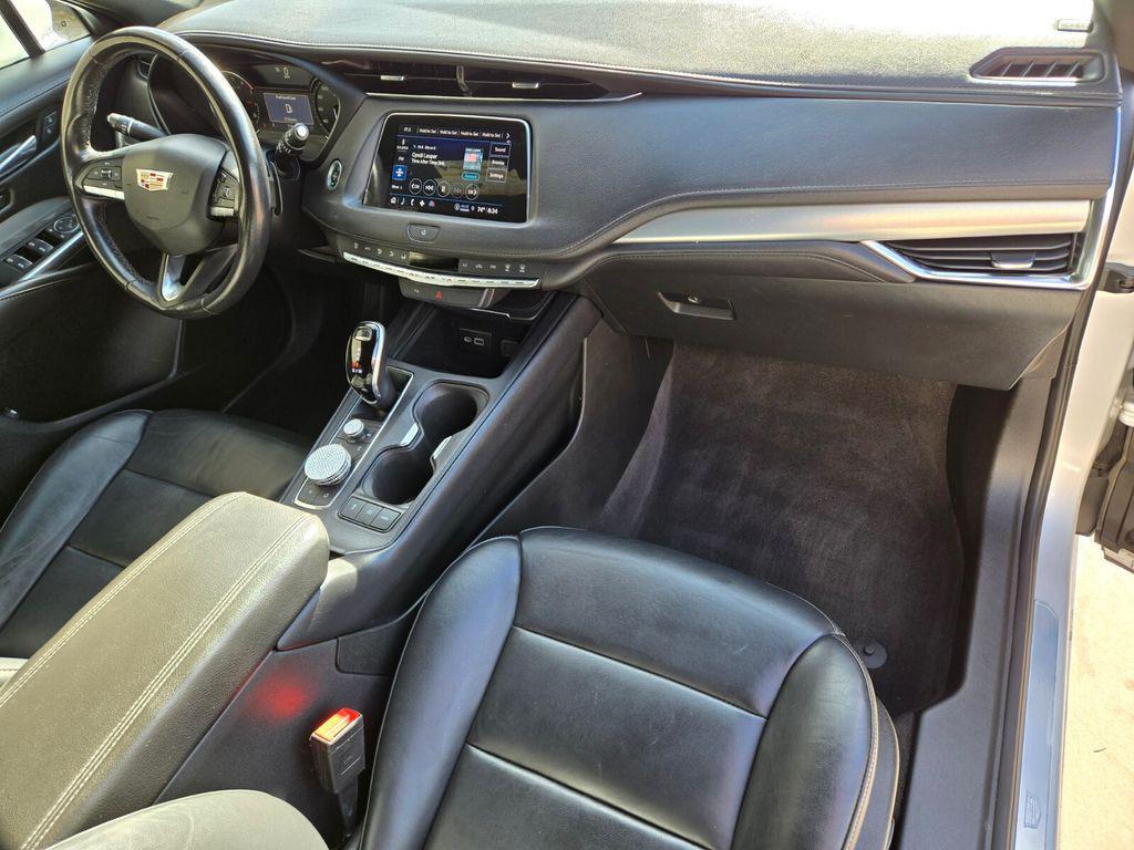 used 2022 Cadillac XT4 car, priced at $22,251