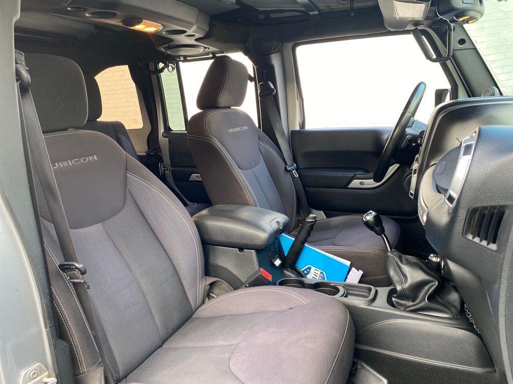 used 2013 Jeep Wrangler Unlimited car, priced at $17,500