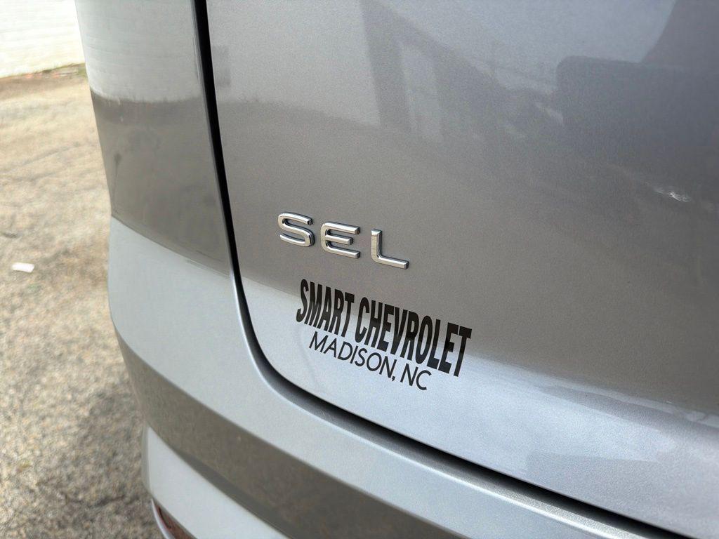 used 2025 Volkswagen Atlas Cross Sport car, priced at $43,097