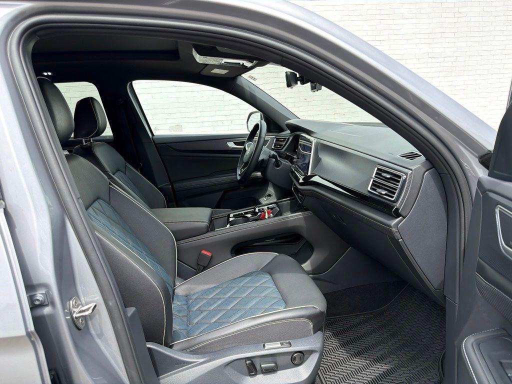 used 2025 Volkswagen Atlas Cross Sport car, priced at $43,097