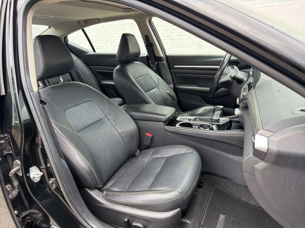 used 2023 Nissan Altima car, priced at $22,217