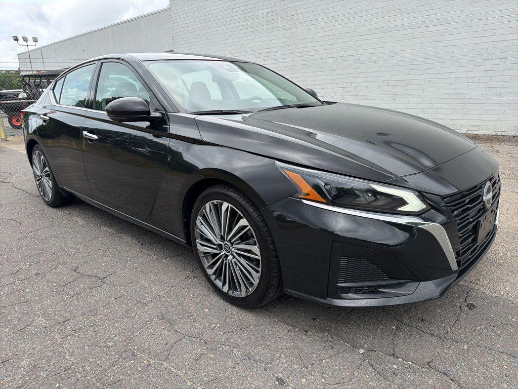 used 2023 Nissan Altima car, priced at $22,217