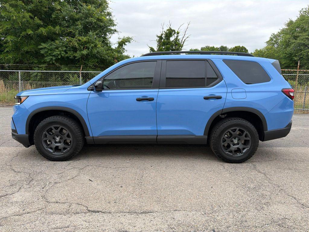 used 2025 Honda Pilot car, priced at $43,799