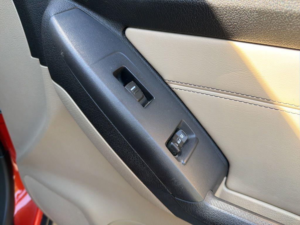 used 2009 Hummer H3T car, priced at $21,576