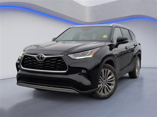 used 2024 Toyota Highlander car, priced at $43,841