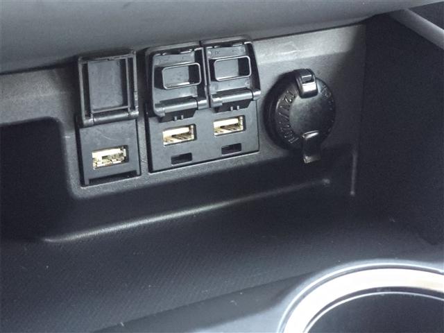 used 2021 Toyota Highlander Hybrid car, priced at $28,950