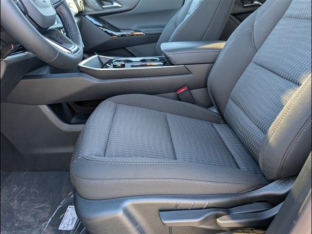 new 2026 Chevrolet Equinox car, priced at $27,338