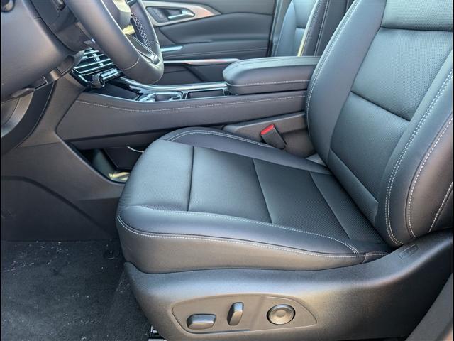 new 2026 Chevrolet Traverse car, priced at $43,913