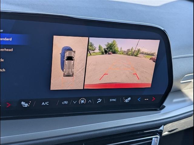 new 2026 Chevrolet Traverse car, priced at $43,913