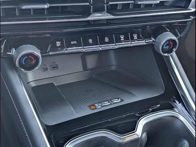 new 2026 Chevrolet Traverse car, priced at $43,913