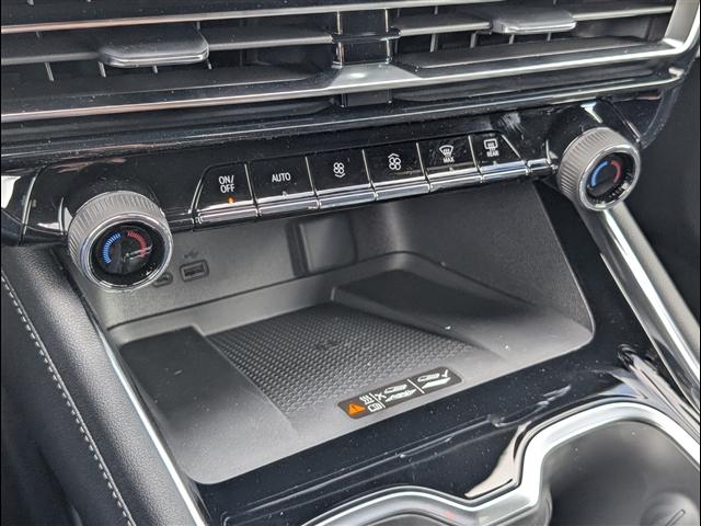 new 2026 Chevrolet Traverse car, priced at $43,343