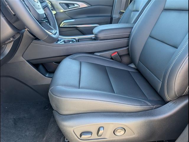 new 2026 Chevrolet Traverse car, priced at $43,418