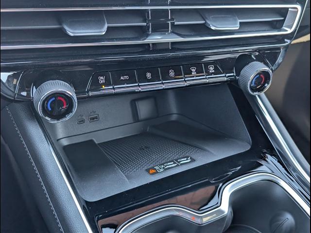 new 2026 Chevrolet Traverse car, priced at $43,418