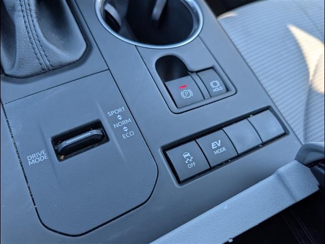 used 2021 Toyota Highlander Hybrid car, priced at $27,873