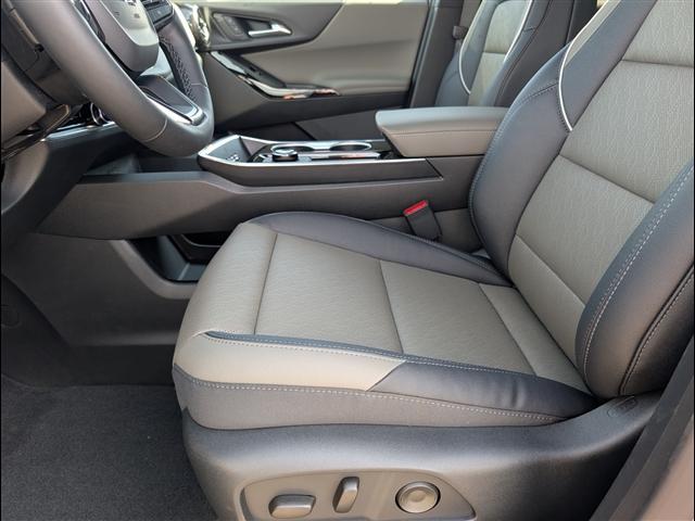 new 2026 Chevrolet Equinox car, priced at $31,998