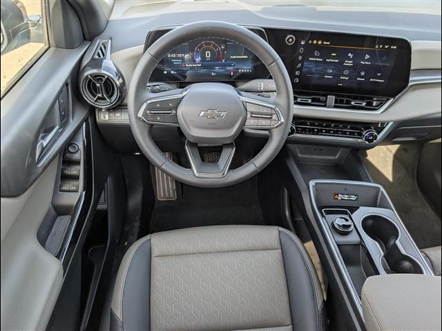 new 2026 Chevrolet Equinox car, priced at $31,998