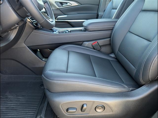 new 2026 Chevrolet Traverse car, priced at $43,843