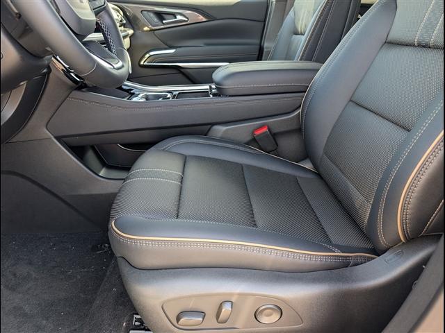 new 2026 Chevrolet Traverse car, priced at $55,712