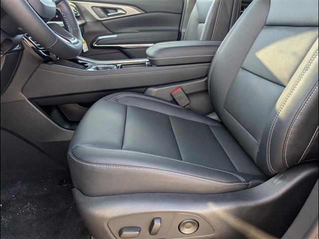 new 2026 Chevrolet Traverse car, priced at $44,318