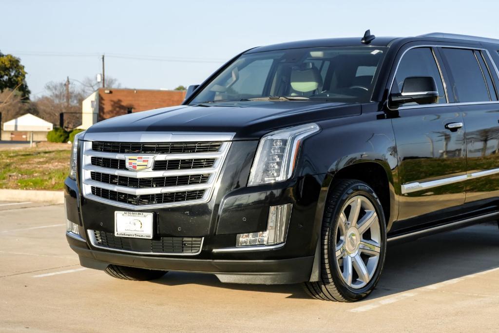 used 2019 Cadillac Escalade ESV car, priced at $26,999
