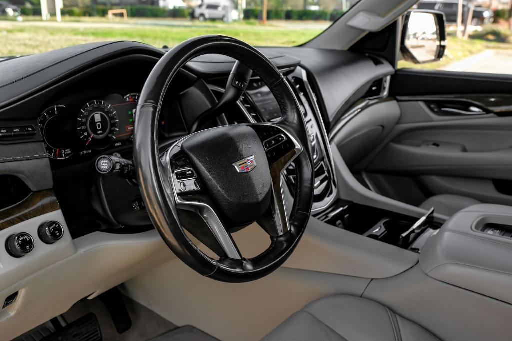 used 2019 Cadillac Escalade ESV car, priced at $26,999