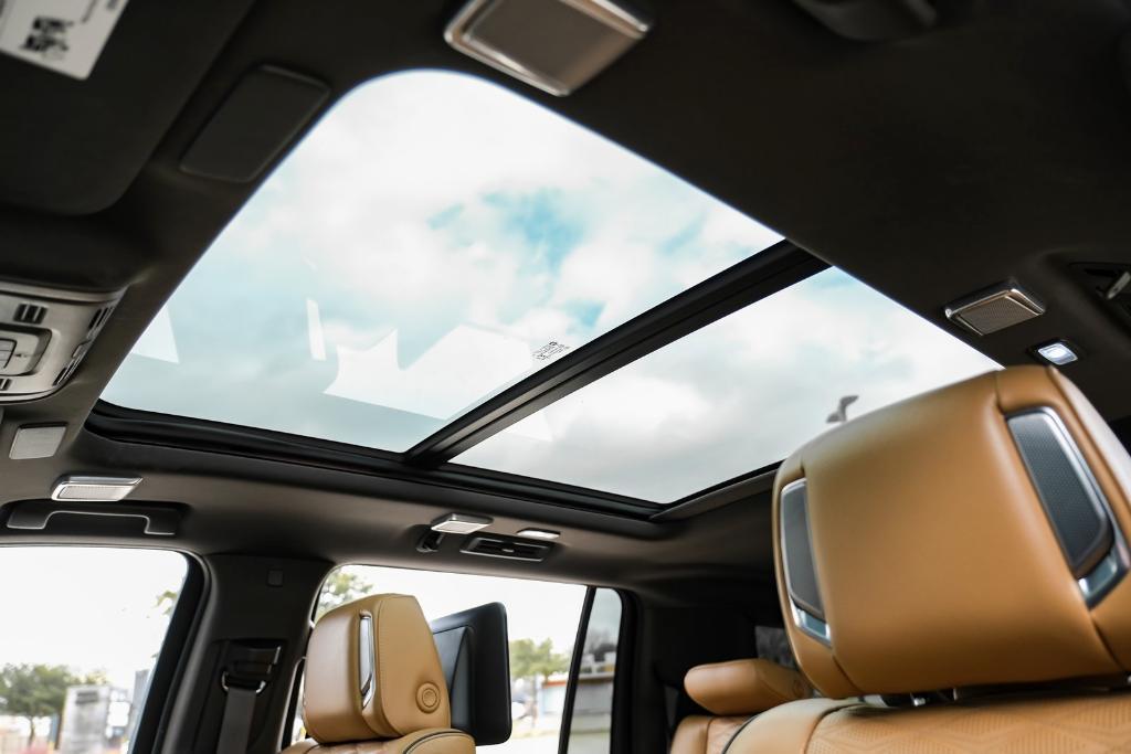 used 2021 Cadillac Escalade ESV car, priced at $48,999