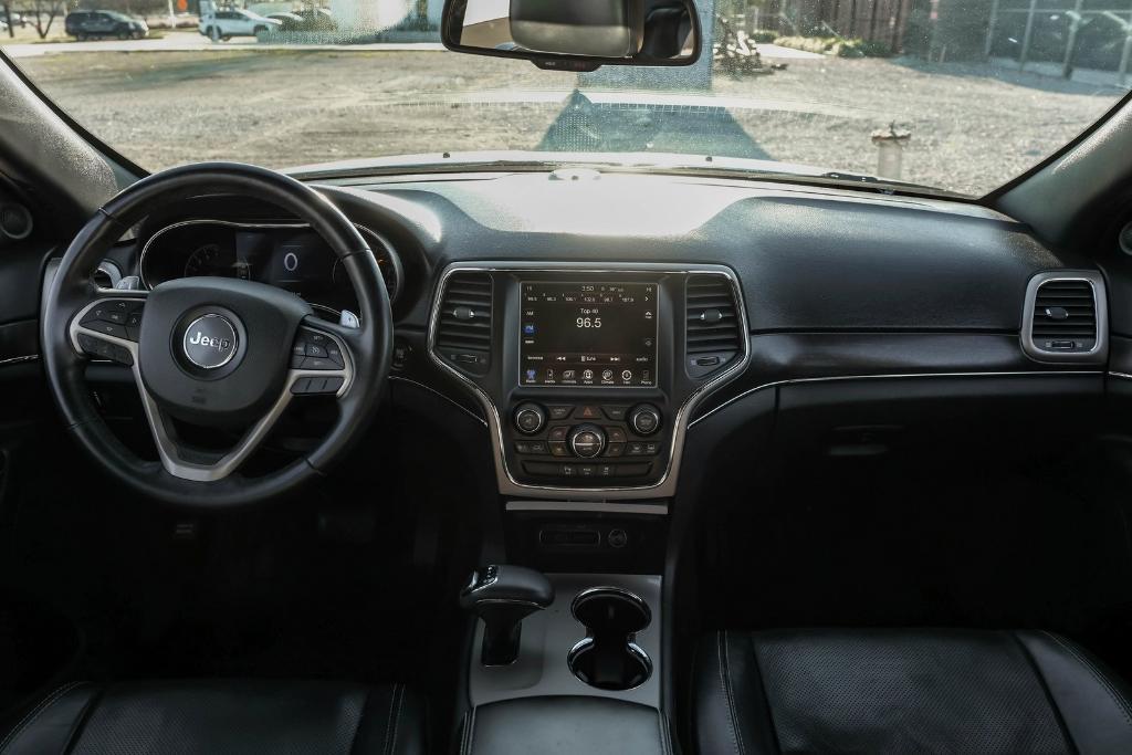 used 2015 Jeep Grand Cherokee car, priced at $10,999