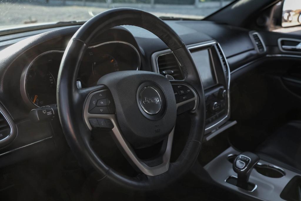 used 2015 Jeep Grand Cherokee car, priced at $10,999