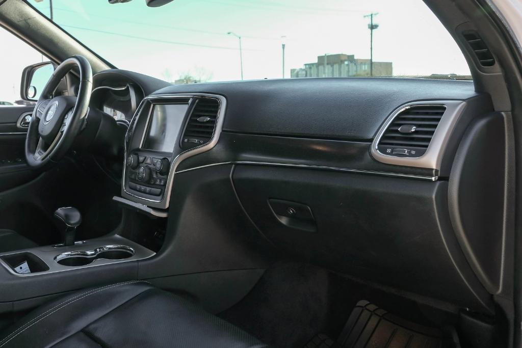 used 2015 Jeep Grand Cherokee car, priced at $10,999