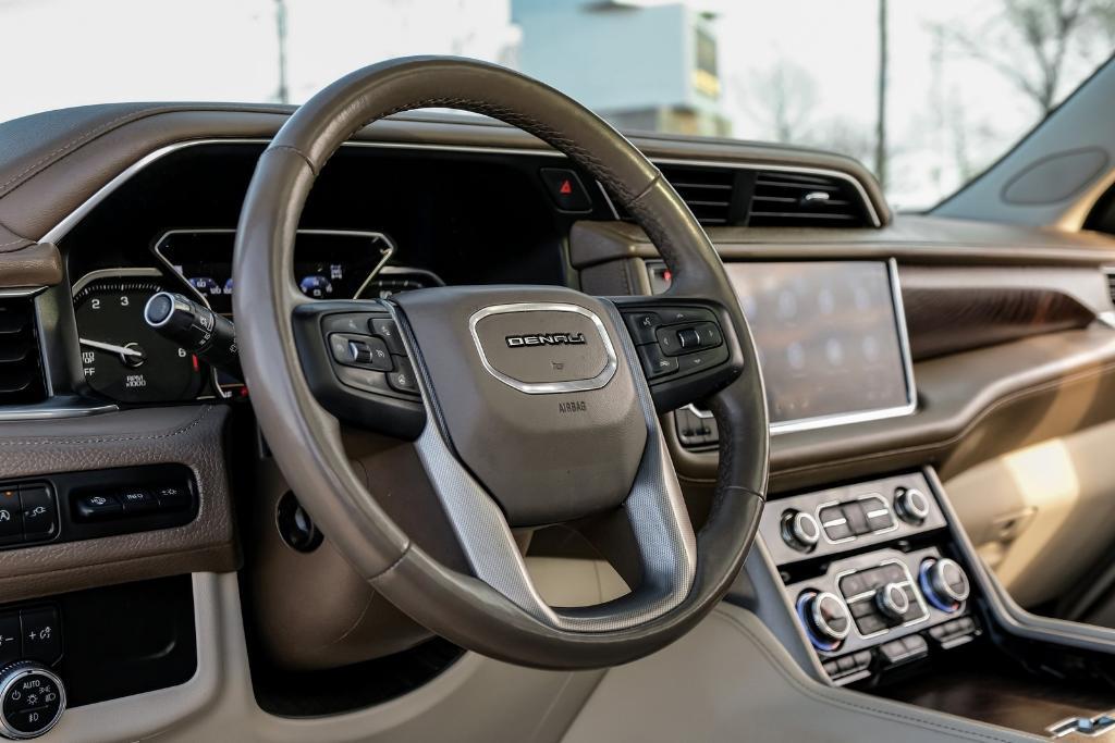 used 2021 GMC Yukon XL car, priced at $39,999