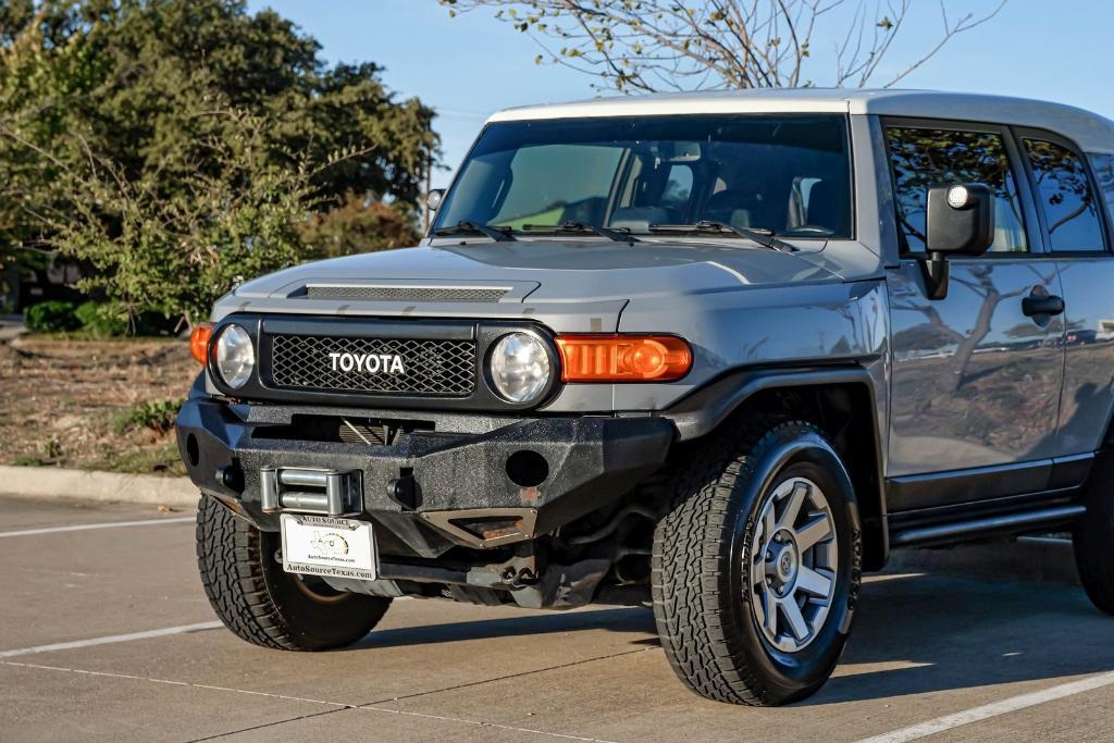 used 2014 Toyota FJ Cruiser car, priced at $25,000