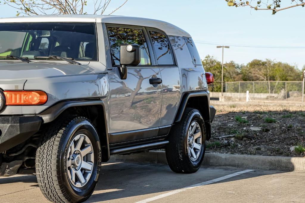 used 2014 Toyota FJ Cruiser car, priced at $25,000