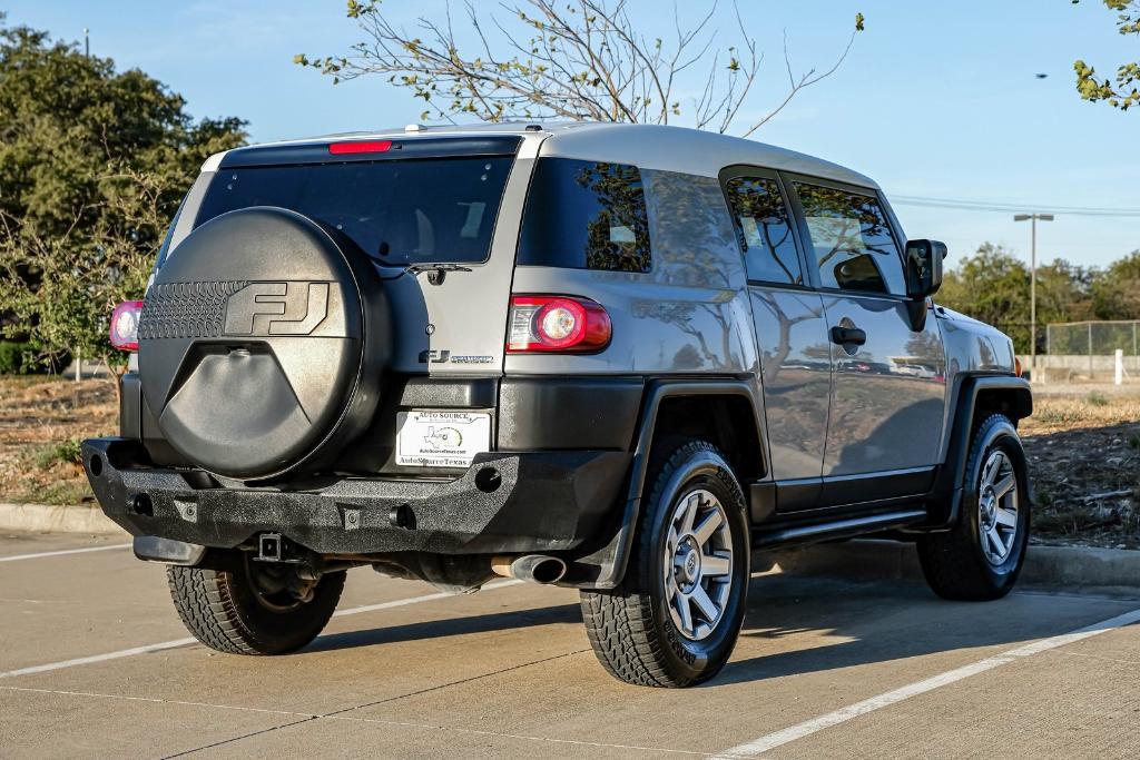 used 2014 Toyota FJ Cruiser car, priced at $25,000