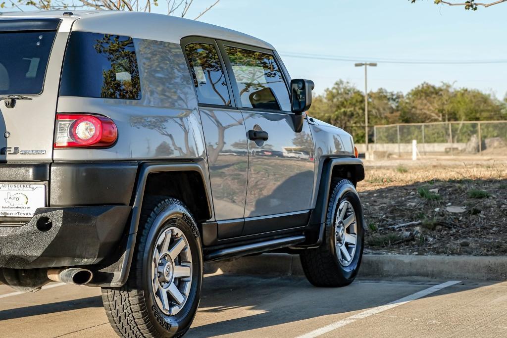 used 2014 Toyota FJ Cruiser car, priced at $25,000