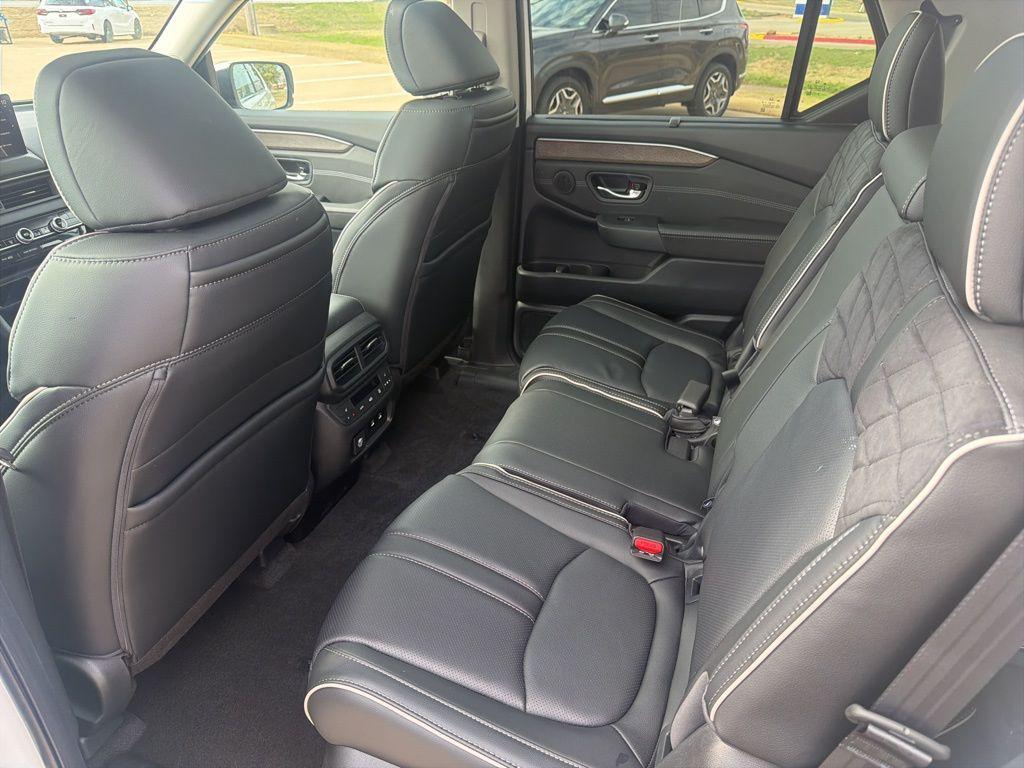 new 2026 Honda Pilot car, priced at $53,945