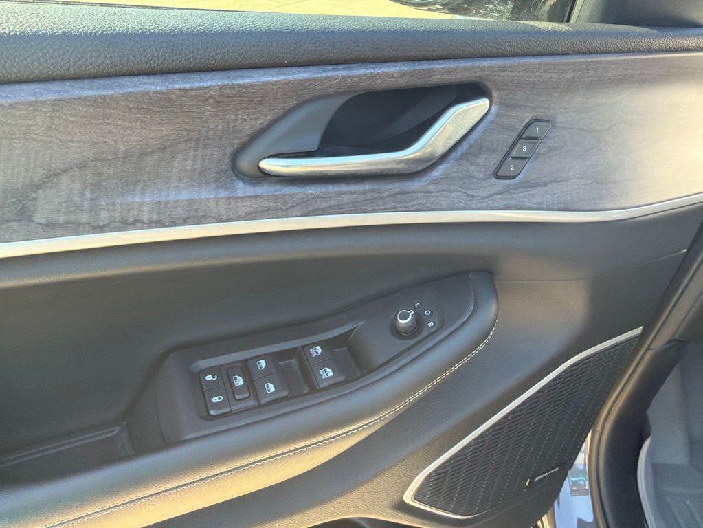 used 2022 Jeep Grand Cherokee L car, priced at $27,790