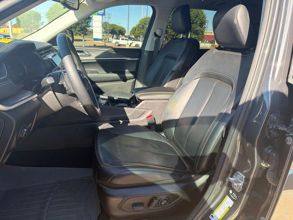used 2022 Jeep Grand Cherokee L car, priced at $27,790