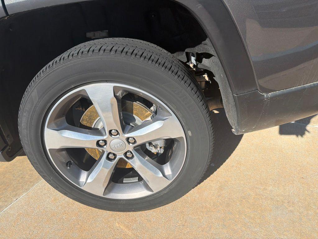 used 2022 Jeep Grand Cherokee L car, priced at $27,790