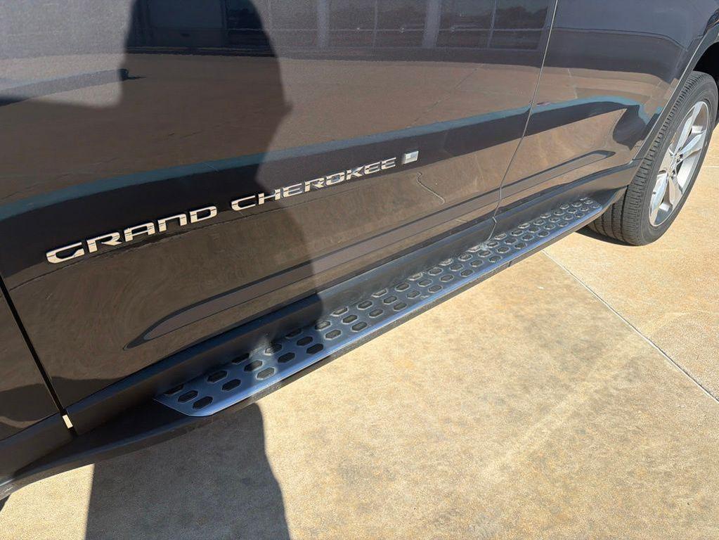 used 2022 Jeep Grand Cherokee L car, priced at $27,790