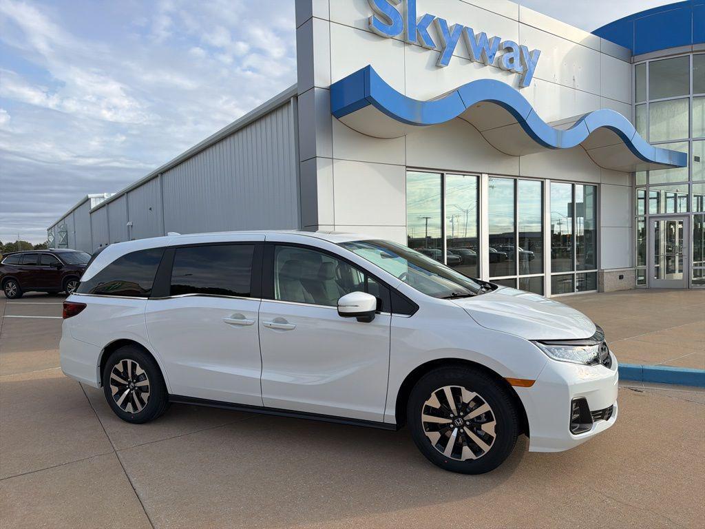 new 2026 Honda Odyssey car, priced at $42,665