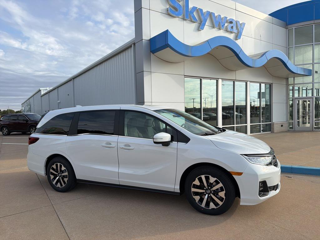 new 2026 Honda Odyssey car, priced at $42,488