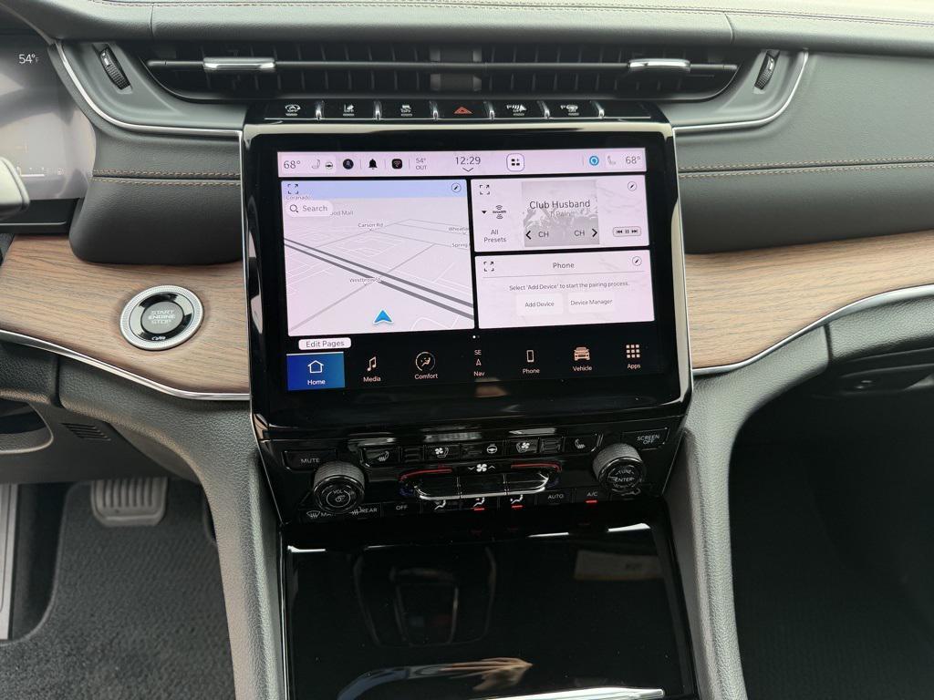 used 2023 Jeep Grand Cherokee car, priced at $40,990