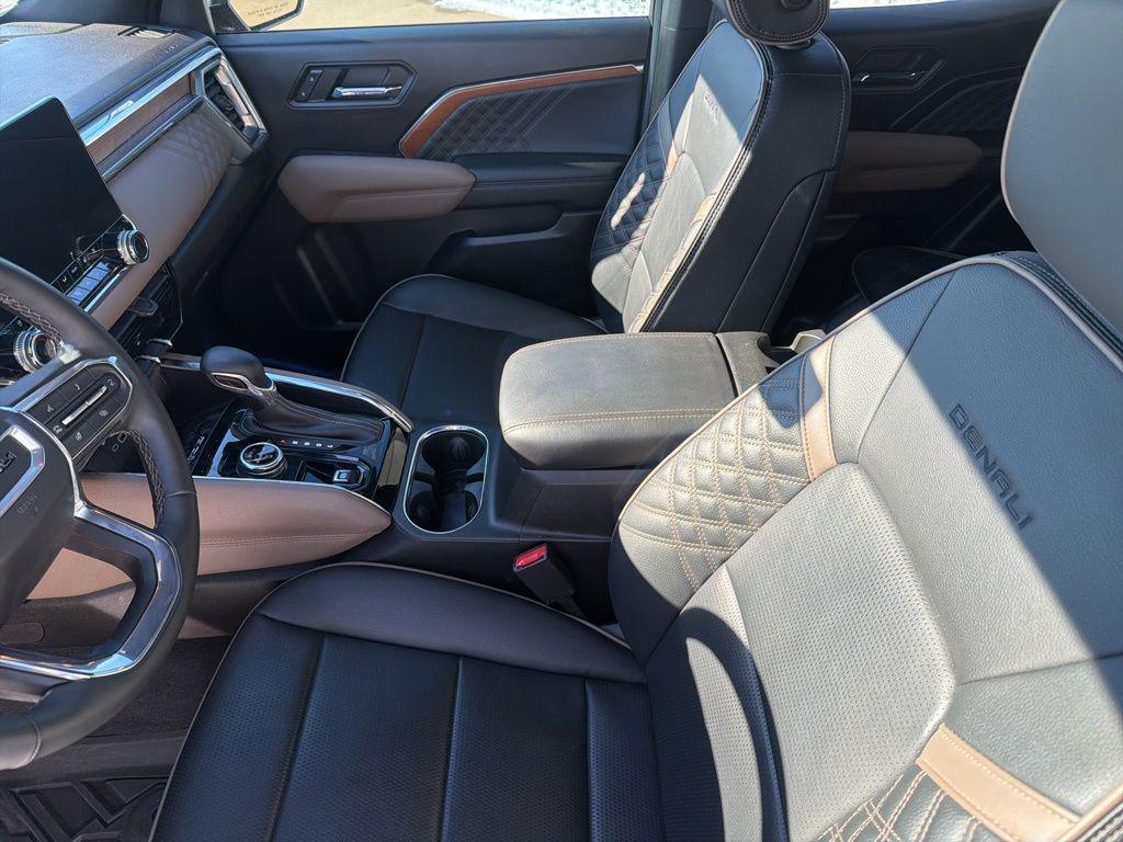 used 2023 GMC Canyon car, priced at $39,490