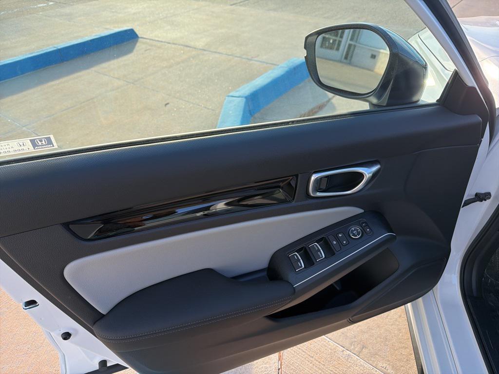 new 2026 Honda Civic Hybrid car, priced at $33,148