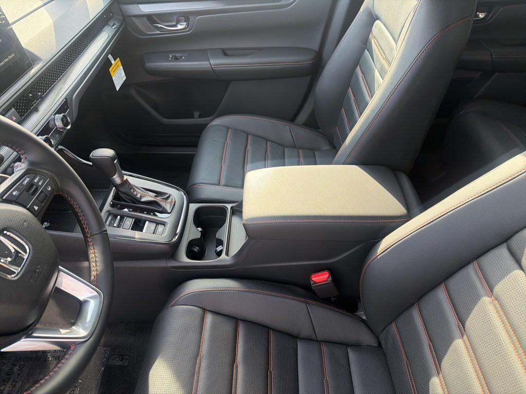 new 2026 Honda CR-V Hybrid car, priced at $39,685