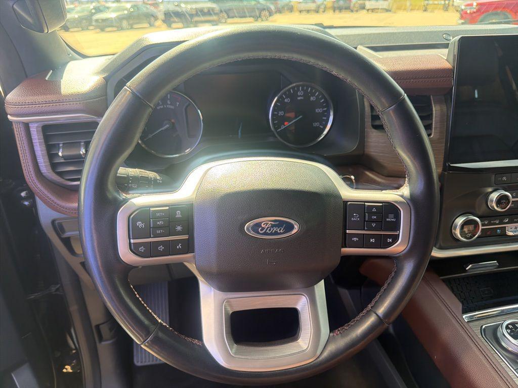 used 2024 Ford Expedition car, priced at $46,296