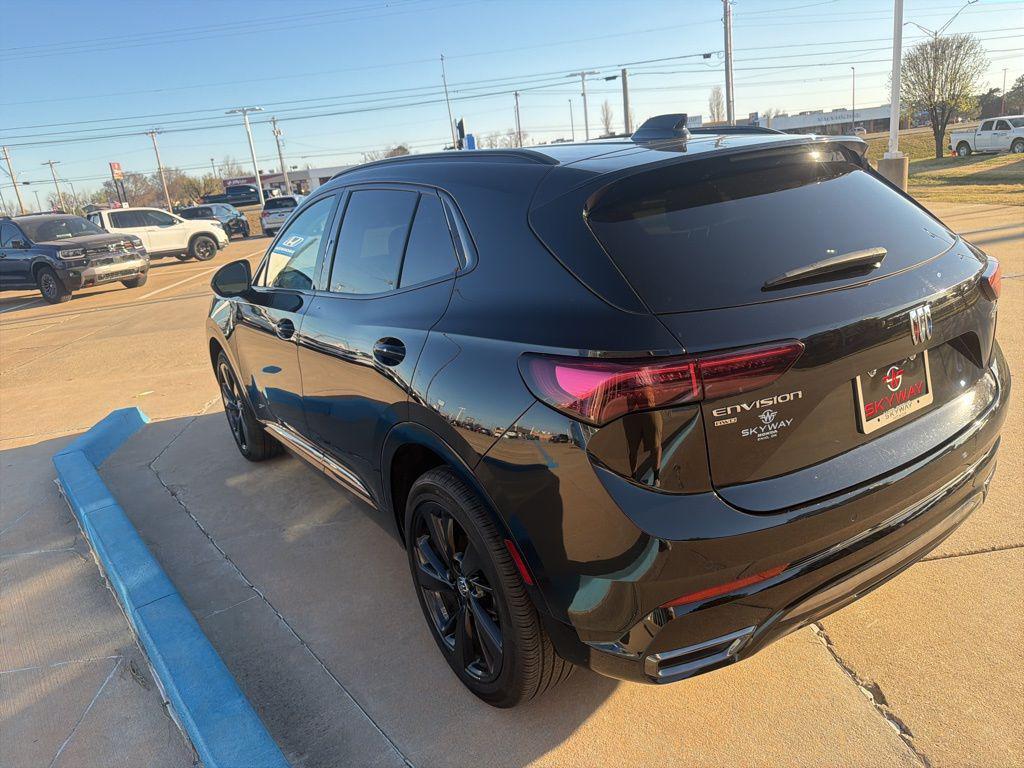 used 2025 Buick Envision car, priced at $34,790