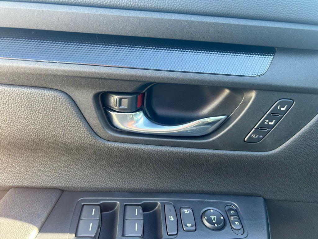 new 2026 Honda CR-V Hybrid car, priced at $38,694